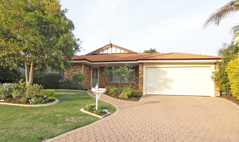 LEAFY TRANQUIL RESIDENCE!! Picture 1