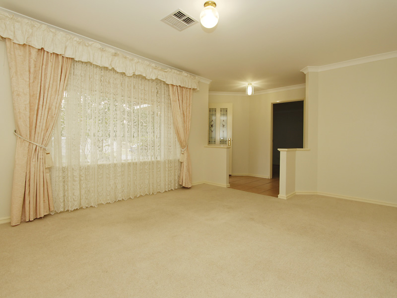 LEAFY TRANQUIL RESIDENCE!! Picture 2