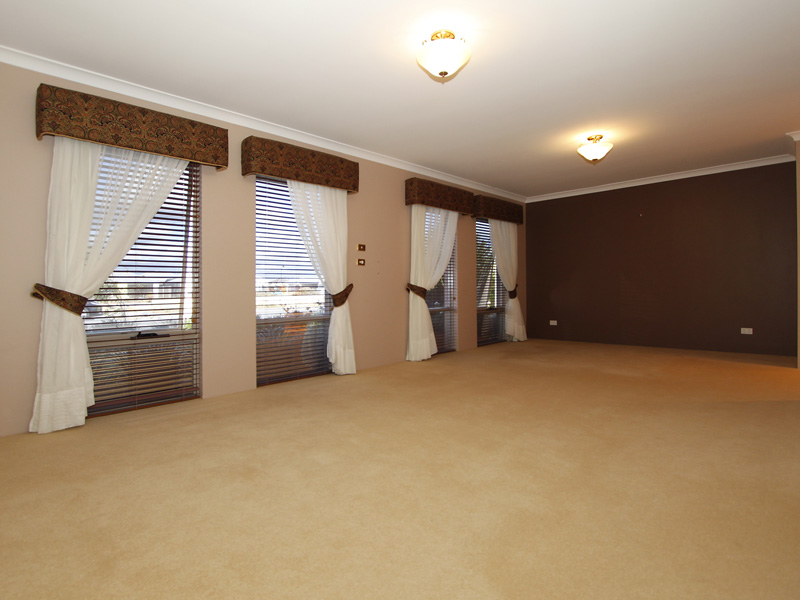 PACKED TO THE RAFTERS WITH VALUE!! Picture 2