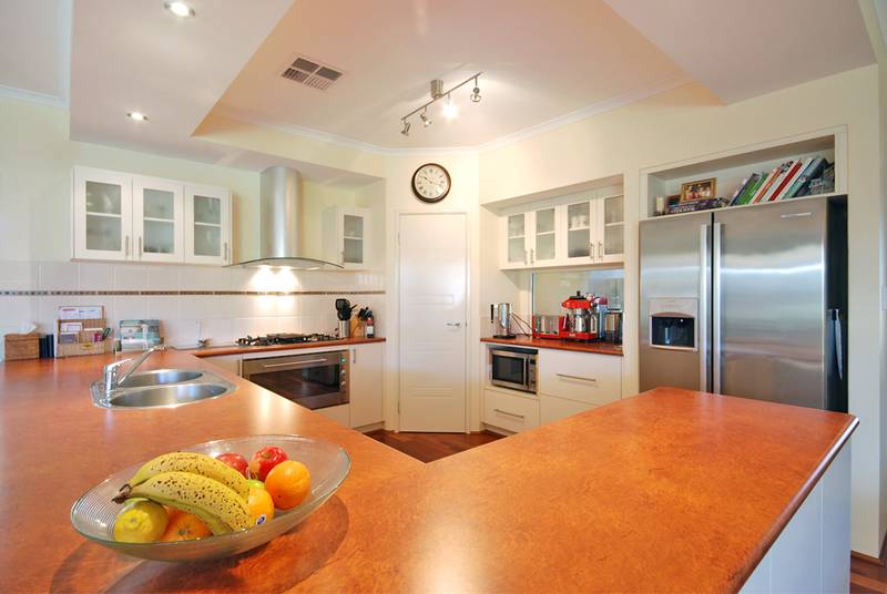 WELCOME HOME!! Picture 3