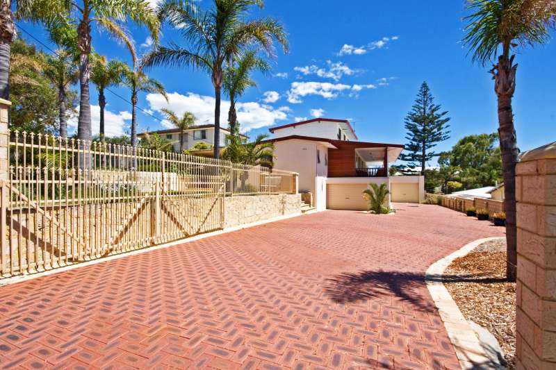 SEIZE THE OPPORTUNITY!!! Picture 1