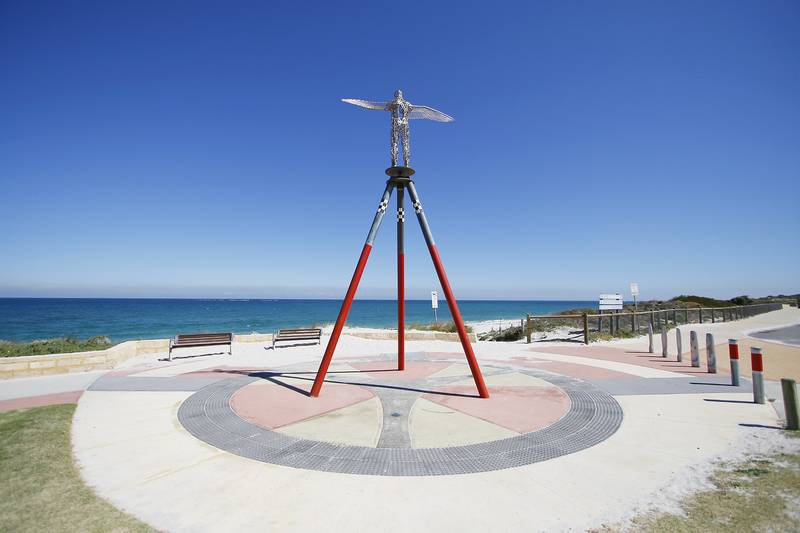 YOUR DREAM HOME STARTS HERE!! Picture 2