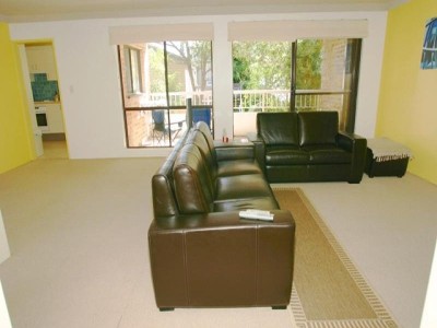 Spacious, North Facing, Level Entry Picture