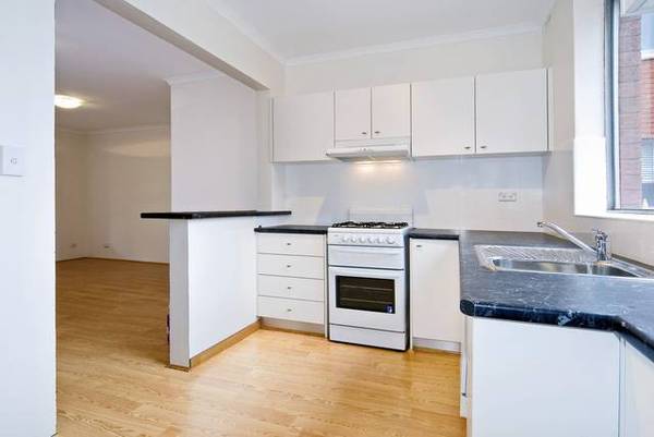 Stylish, Sun Filled Apartment Picture