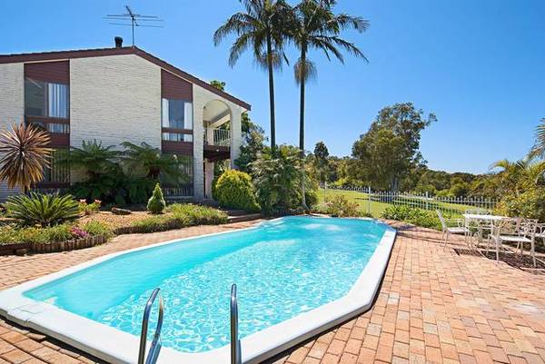 Prestigious Family Home with Breathtaking Views Picture