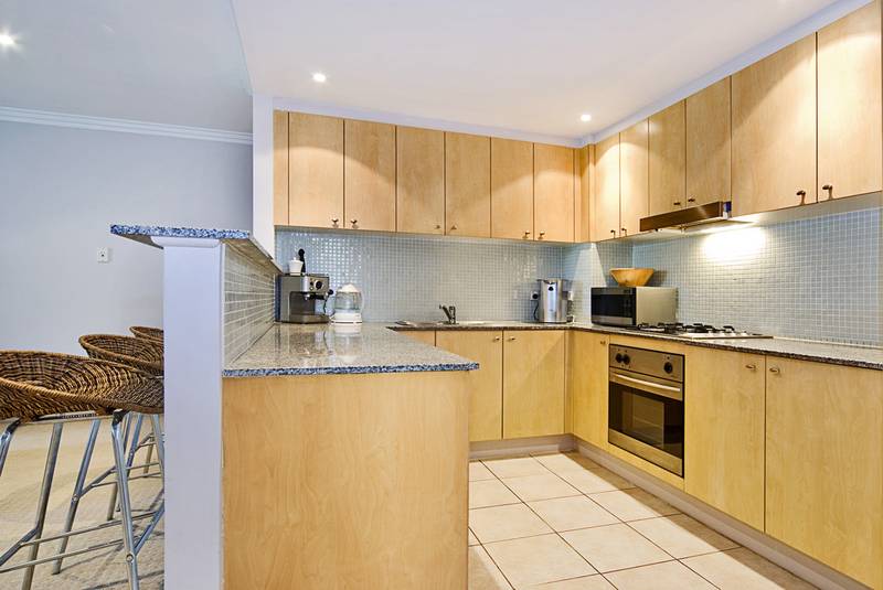 MODERN SECURITY APARTMENT Picture 2