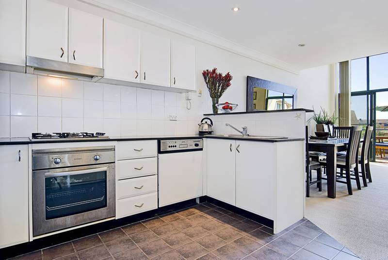 Stunning Beachside Apartment Picture