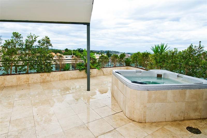 Executive Roof Top Apartment Picture