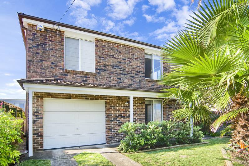 Family Home in the Perfect Location Picture 3