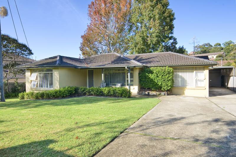 SINGLE LEVEL FAMILY HOME Picture 1