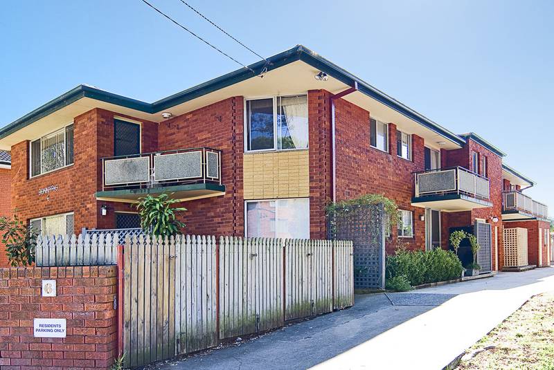 Perfect Investment Unit! Picture 3