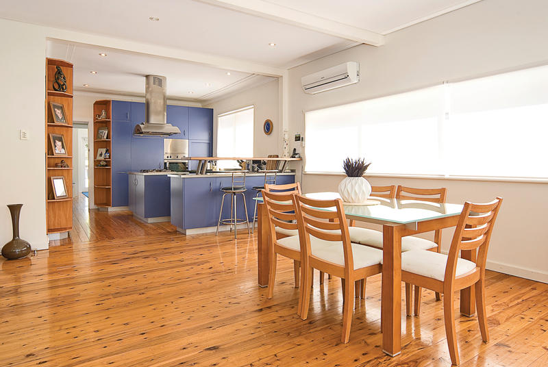 Stunningly Renovated Cottage Picture 2