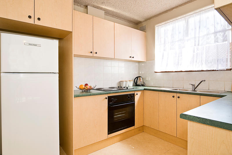 Spacious Beach Apartment Picture 3