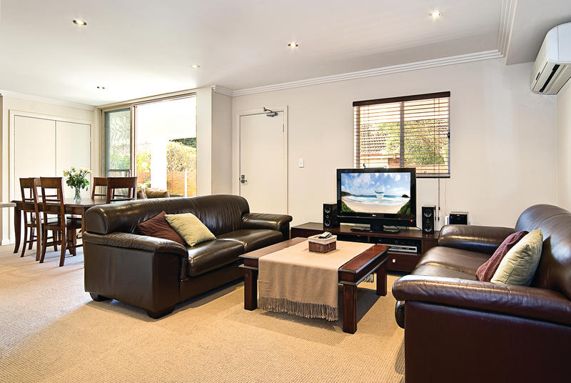 Executive Beach Apartment Picture 2