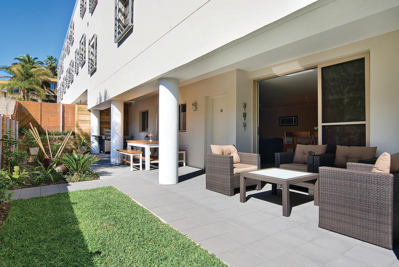 Executive Beach Apartment Picture 1