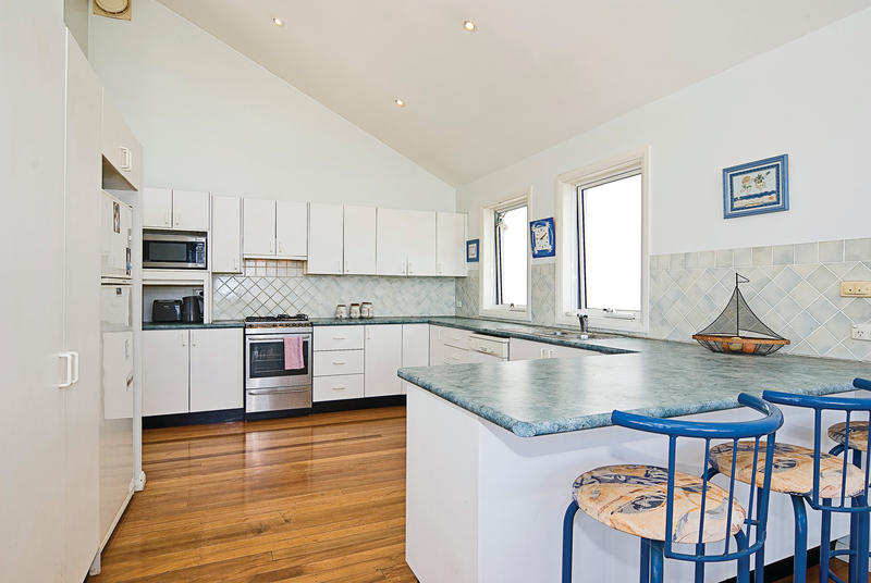 Family Oasis with Possible Inlaw Accom Picture 3