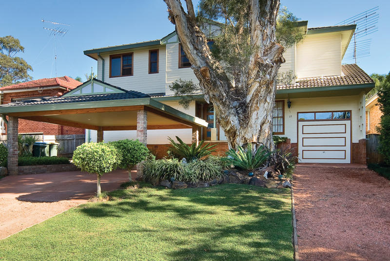 Beautiful Home with inlaw or income potential Picture 3