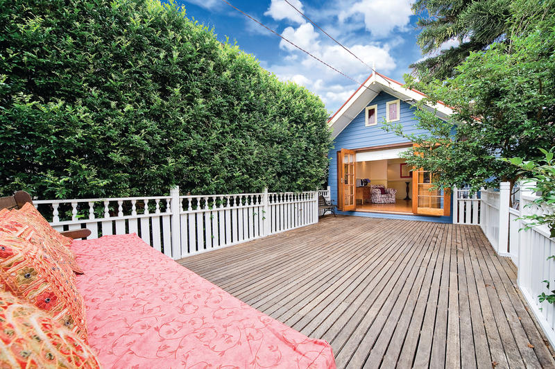 Stylish Beach Cottage Picture 1