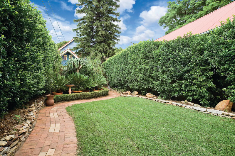 Stylish Beach Cottage Picture 3