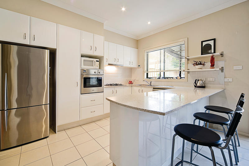 Stunning Torrens Title Townhome Picture 2