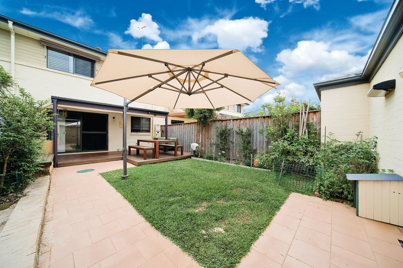 Stunning Torrens Title Townhome Picture 3