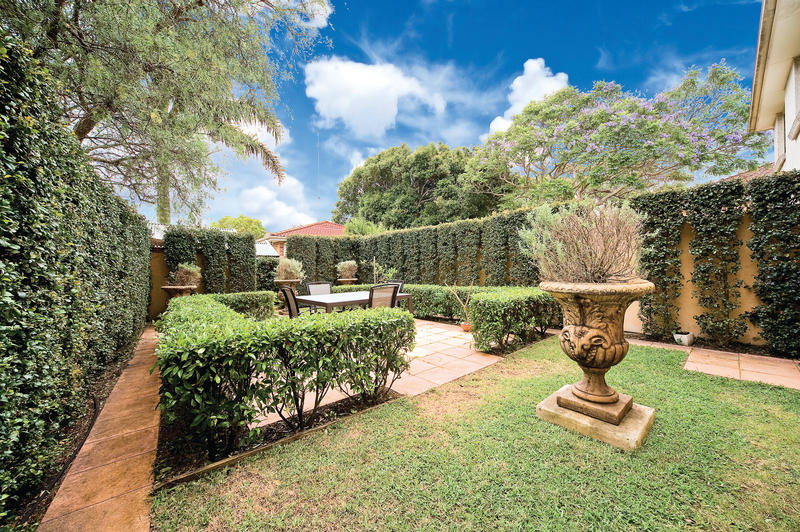 Modern Family Living - Torrens Title Townhome Picture 3