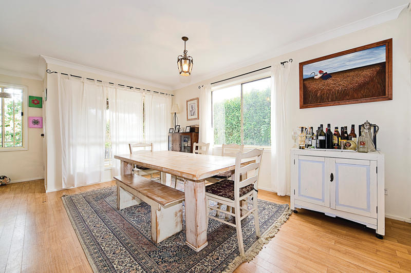 Modern Family Living - Torrens Title Townhome Picture 2