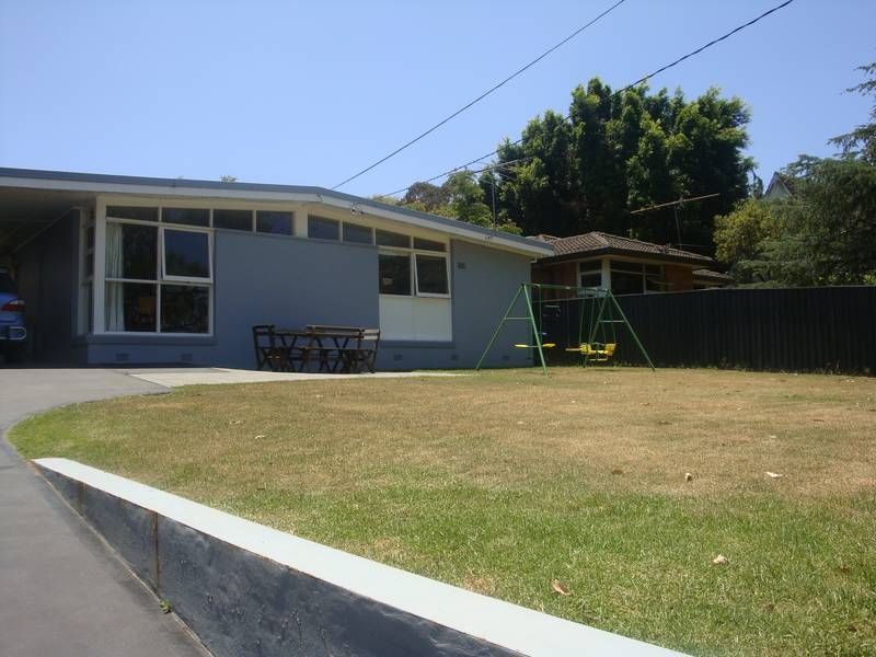 Three Bedroom Family Home Picture 3