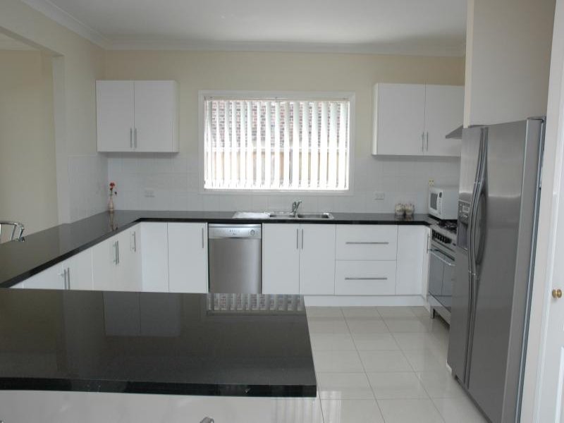 54 Sq, 6 Beds, 2 Study & Views Picture 2