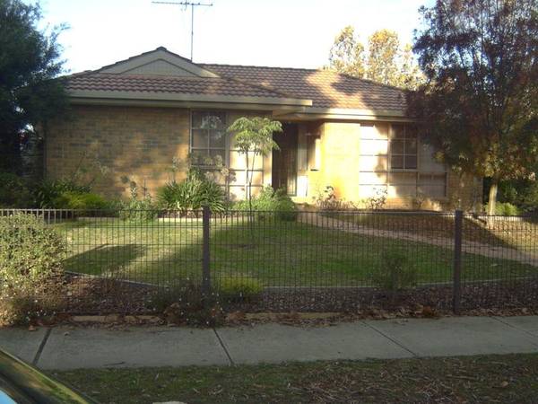 * Timbarra Family Home
* Picture 1