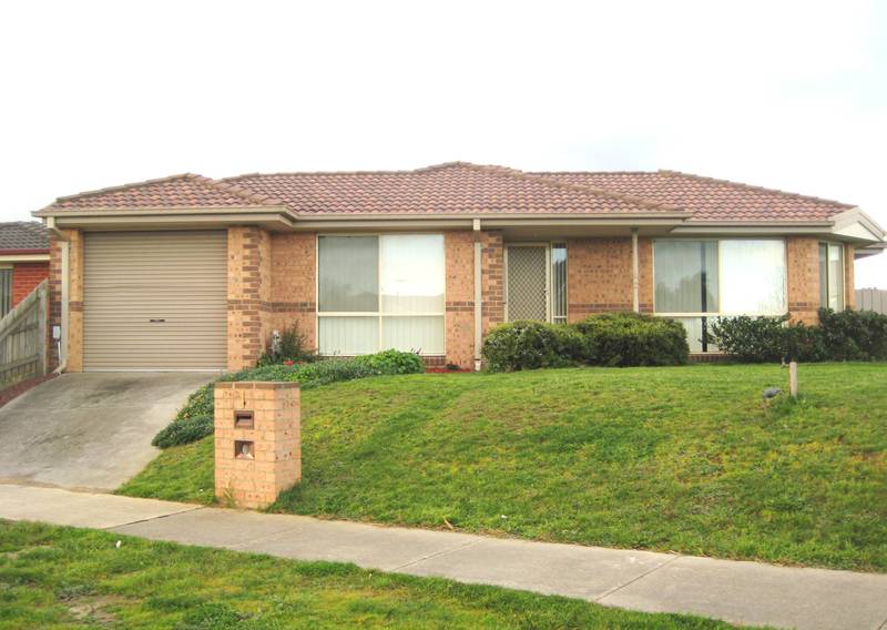 * Fresh Paint, Dishwasher and Air Con! What a Package! * Picture 1