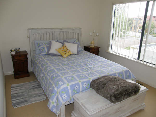 * Stunning townhouse within walk to shops * Picture