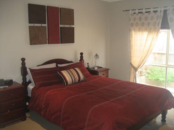 * Lovely, As New Home in Beaumont Waters * Picture