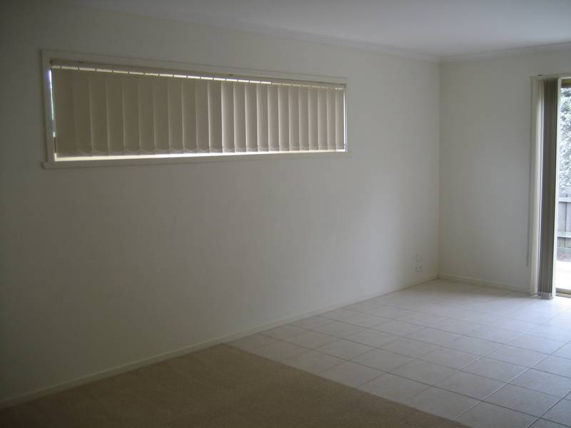 * Lovely Cottage Style Home in Great Location * Picture