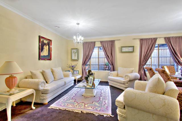 * Elegance and Spacious Home in The Chase * Picture 3