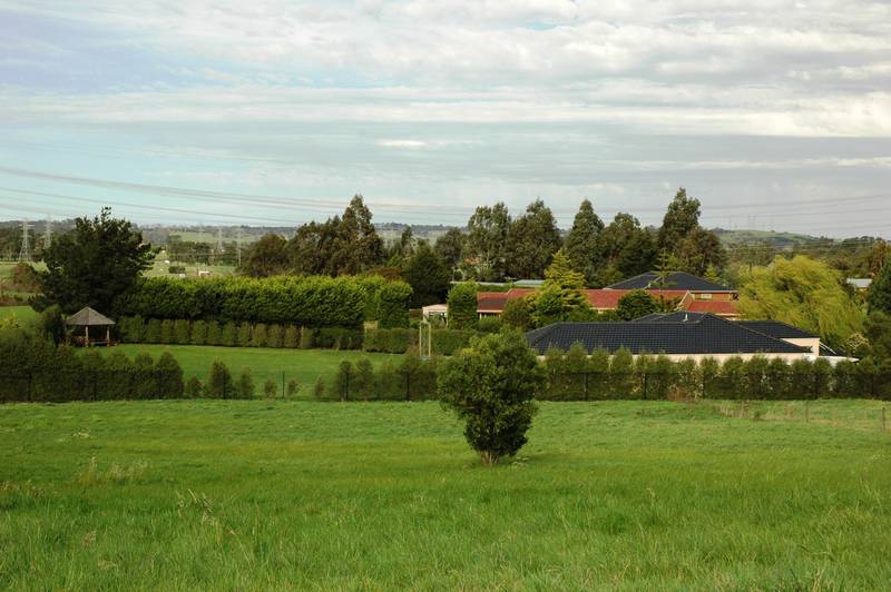 Over An Acre - Dress Circle Location Picture 1