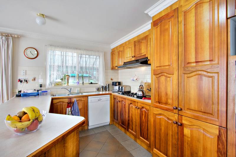 Style & Class - Parking for Boat Picture 2