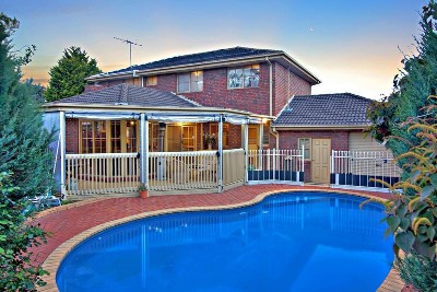 Entertain In Style - Inside & Out! Picture