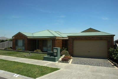 Family Favourite Close to the Lake! Picture