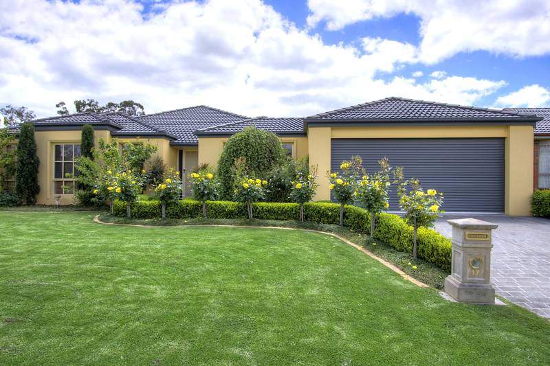 Bright, Light & Quiet Picture 1