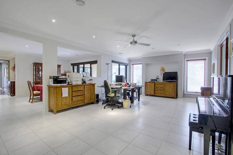 Quality Built, Modern Design Picture 3