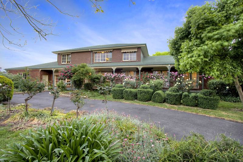 Outstanding Lifestyle - Room for Trucks - 1.1 Acres Picture 1