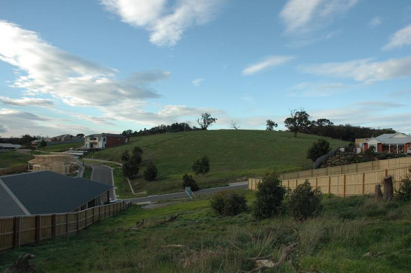 Big, Bold & Beautiful Beaconsfield Picture 2