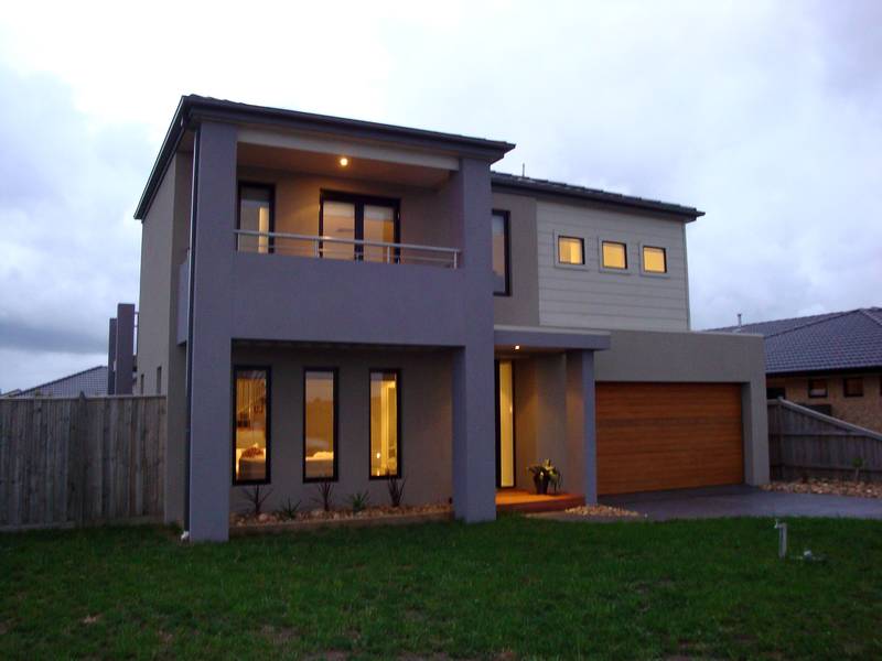 Modern & Magnificent... Picture 1