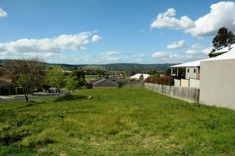 Prime Olde Berwick Land with Northerly Outlook Picture 2