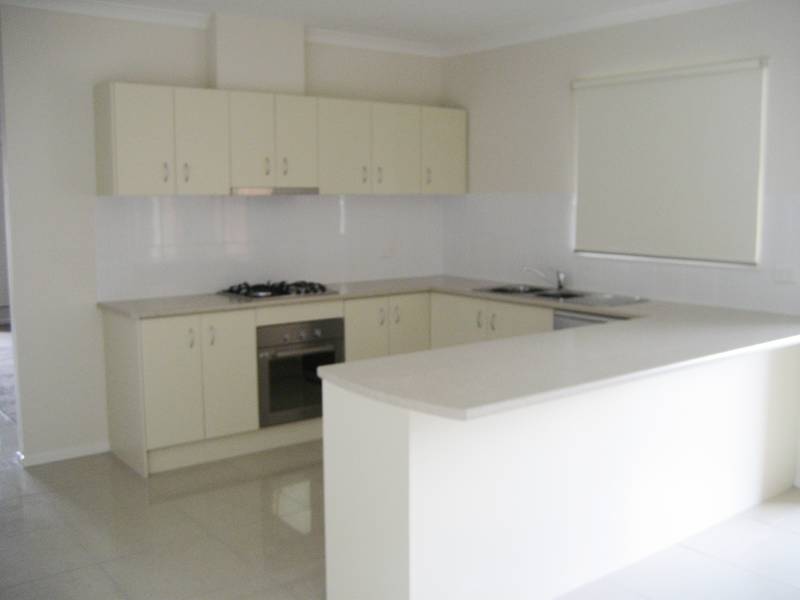 * Sparkling New and in Eve Estate * Picture 2