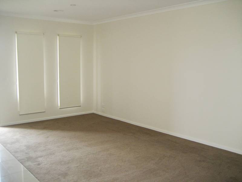 * Sparkling New and in Eve Estate * Picture 3