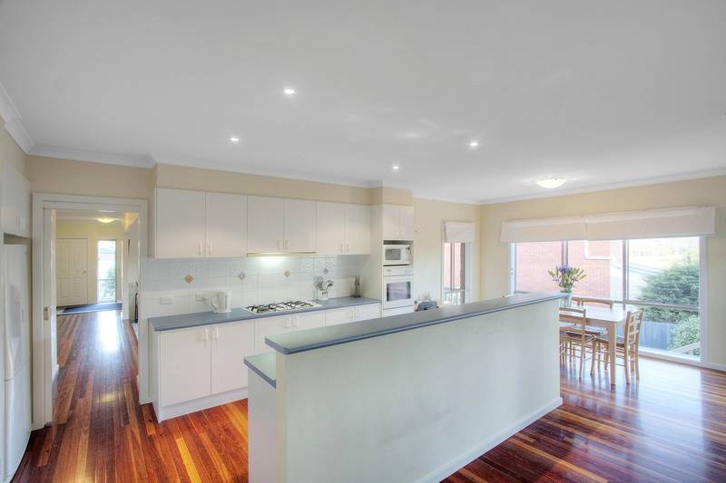 Ideal Family Living In Northside Berwick Picture 2