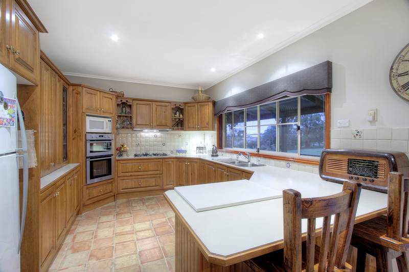 A Fantastic Affordable Lifestyle on 1.1 Acres Picture 3