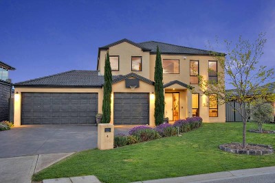 Commanding Family Domain In Quiet Court Picture